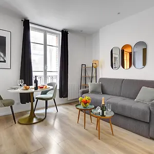 156 Marlene - Superbe A Paris. Appartamento