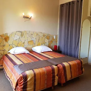 https://hotel-les-amandiers.fr-provencehotel.com